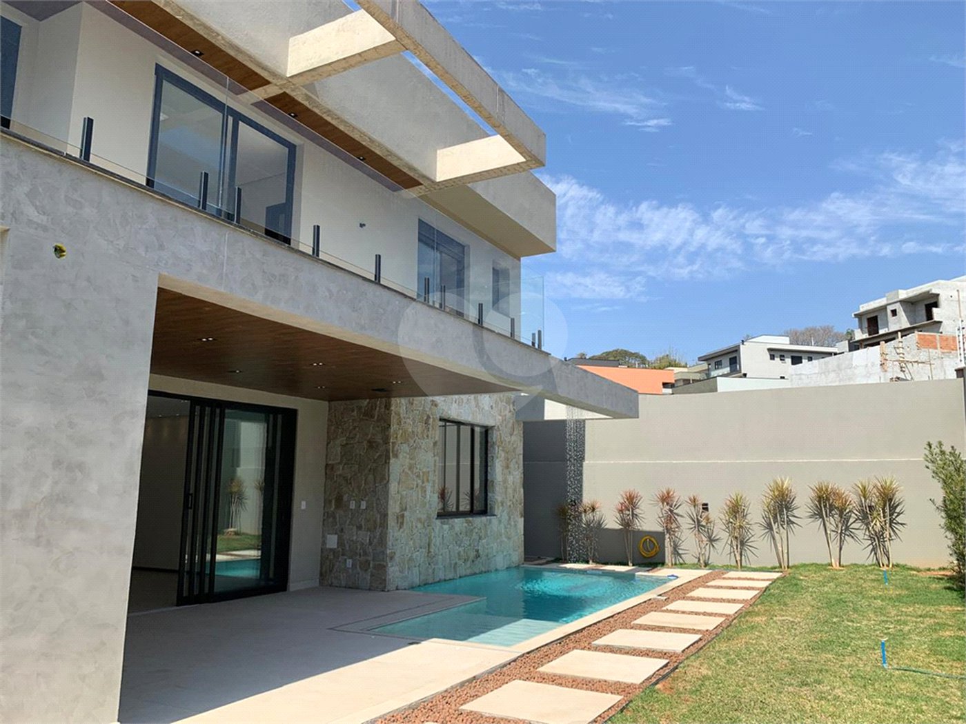 Casa à venda com 4 suítes no condomínio Reserva São Nicolau, Atibaia - SP