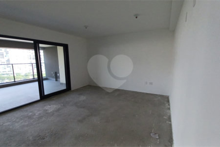 Apartamento à venda com 4 quartos, sendo 3 suítes, em Água Branca, São Paulo, SP