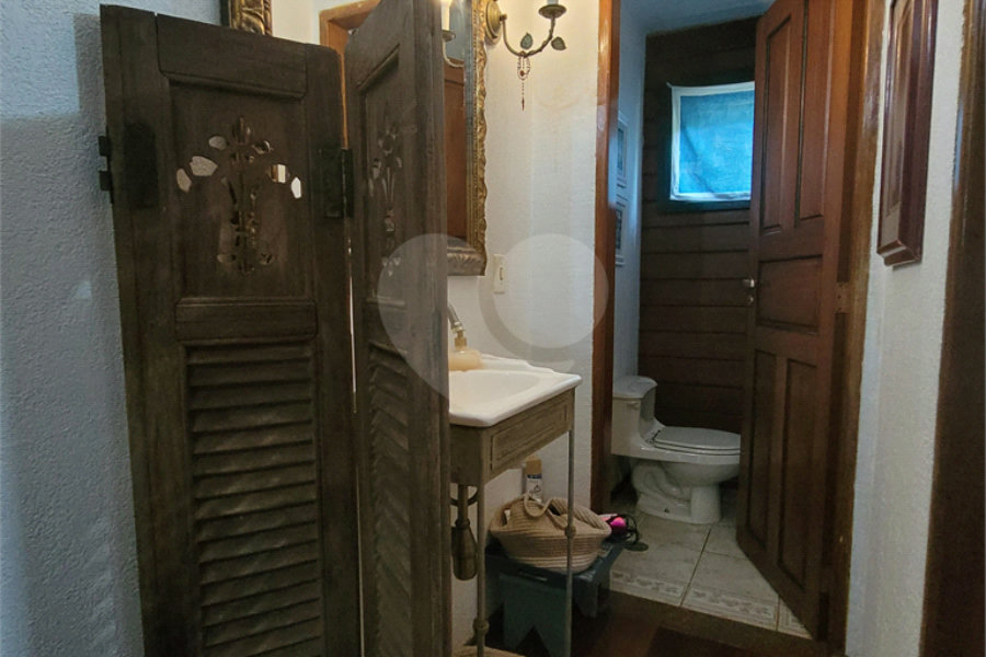 Casa à venda com 4 suítes no condomínio Gleba II, Mairiporã - SP