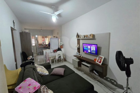 Casa à venda com 2 quartos, sendo 1 suíte, em Therezinha Piedade, Itapetininga, SP