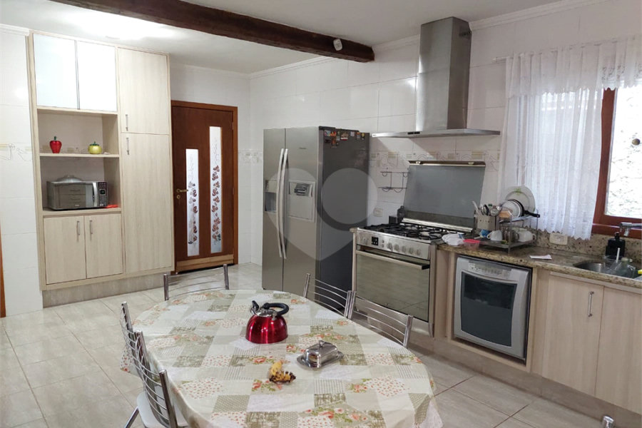 Casa à venda com 3 suítes em Roseira, Mairiporã, SP