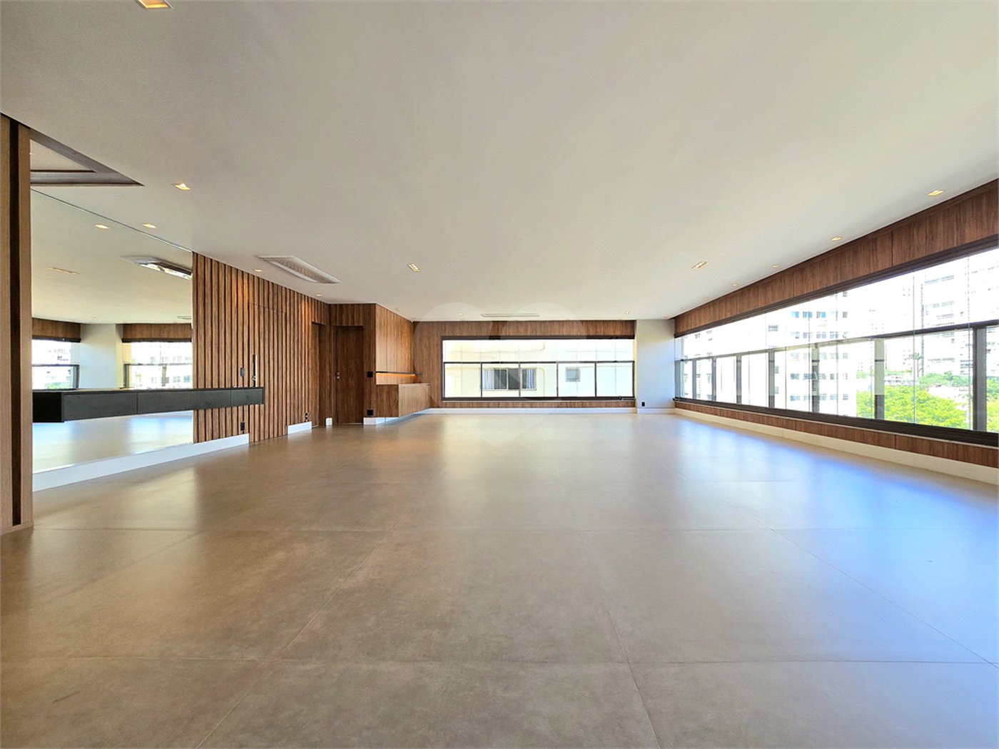 Apartamento à venda com 5 quartos, sendo 4 suítes, em Santa Cecília, São Paulo, SP