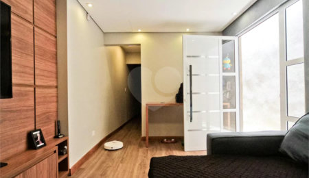Sobrado à venda com 2 quartos, sendo 1 suíte,  em Vila dos Remédios, São Paulo, SP