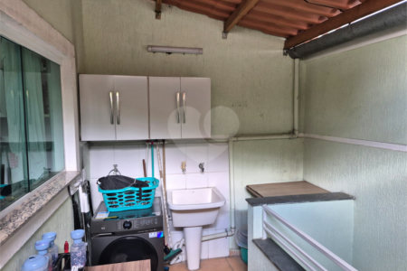 Sobrado à venda com 2 quartos, sendo 1 suíte, em Vila Nivi, São Paulo, SP