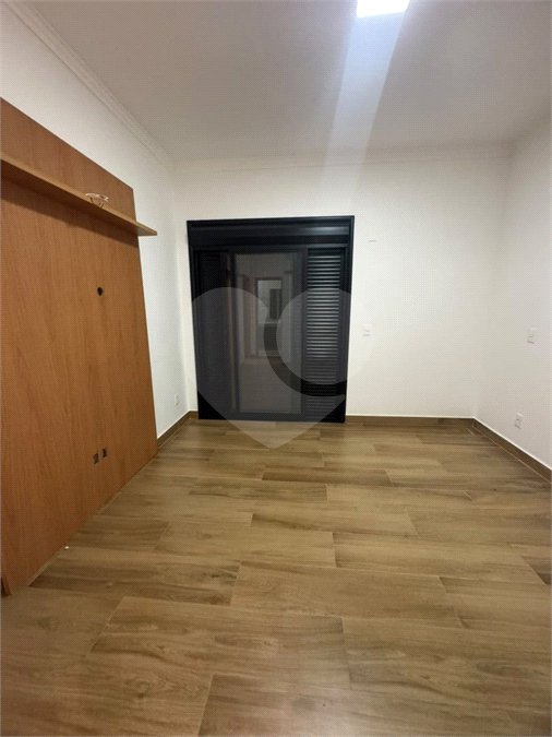 Casa à venda com 3 quartos, sendo 1 suíte, no condomínio Cond Laguna, Indaiatuba - SP