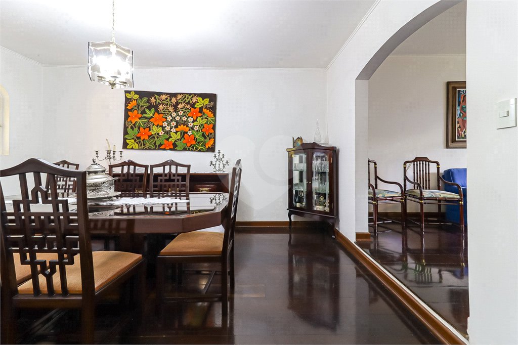 Casa à venda com 3 quartos, sendo 1 suíte, em Mirandópolis, São Paulo, SP