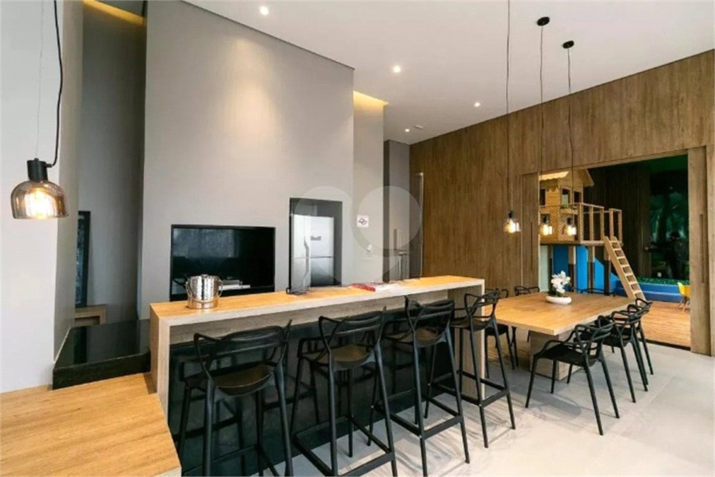 Apartamento à venda com 2 quartos, sendo 1 suíte,  em Vila Esperança, São Paulo, SP