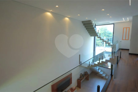 Casa à venda com 3 suítes em Pinheirinho, Vinhedo, SP