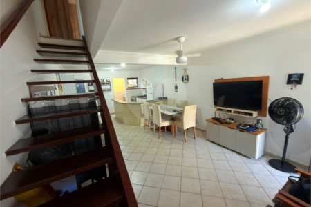Casa em condomínio à venda com 2 suítes em Palmeiras, Cabo Frio, RJ