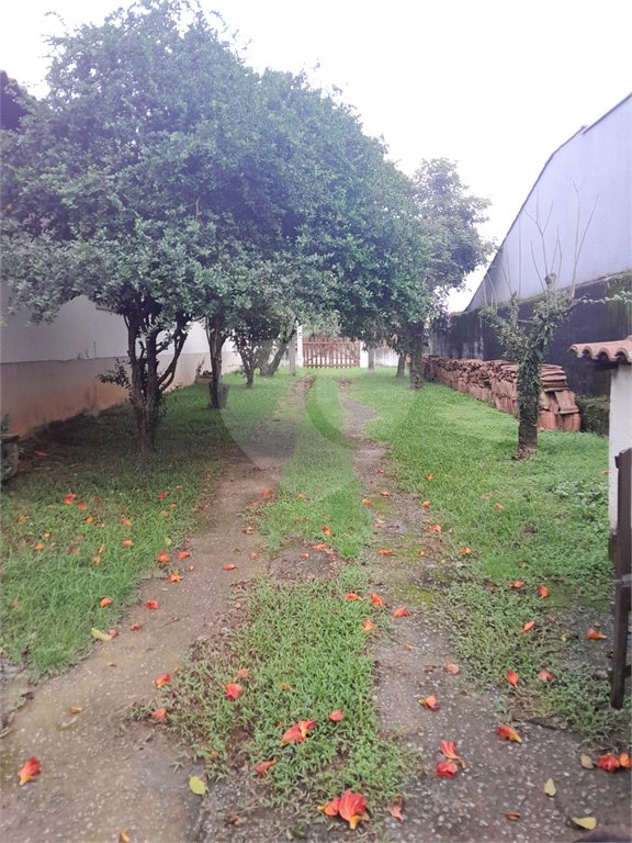Casa à venda com 4 quartos, sendo 3 suítes,  em Vila Áurea, Poá, SP