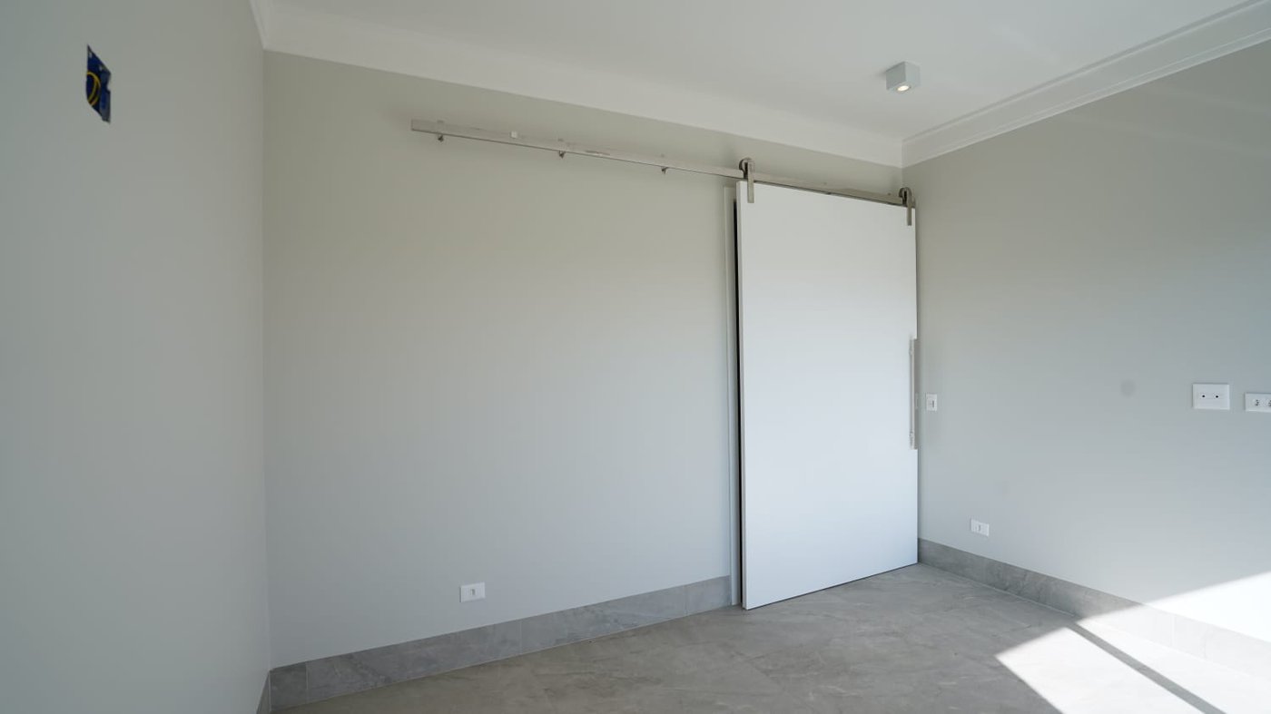Casa à venda com 4 quartos, sendo 1 suíte, em Parque Residencial Mart Ville, Presidente Prudente, SP