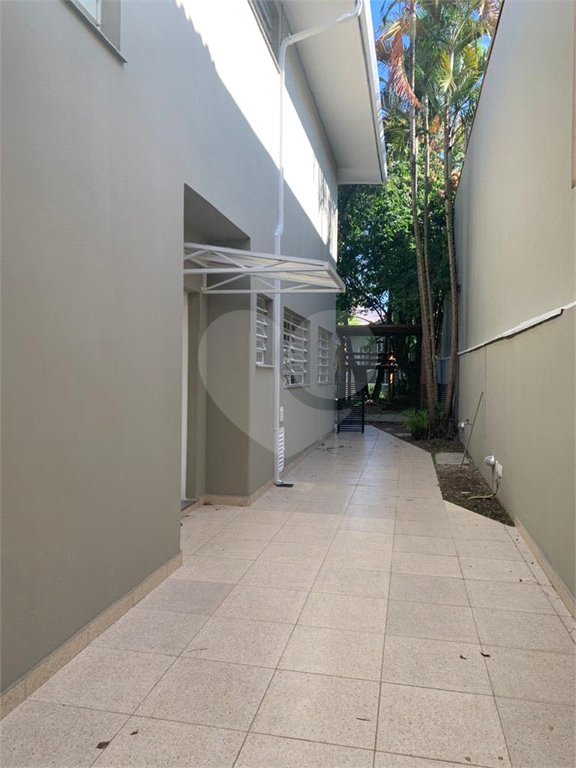 Casa à venda com 4 quartos, sendo 2 suítes, em Brooklin, São Paulo, SP