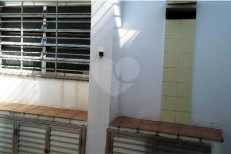 Sobrado à venda com 3 quartos em Saúde, São Paulo, SP