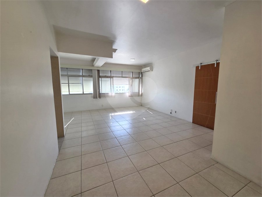 Apartamento à venda com 3 quartos, sendo 1 suíte, em Tijuca, Rio de Janeiro, RJ