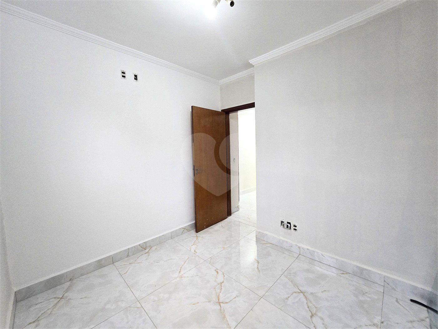 Apartamento à venda com 3 quartos, sendo 1 suíte,  em Jardim Judith, Sorocaba, SP