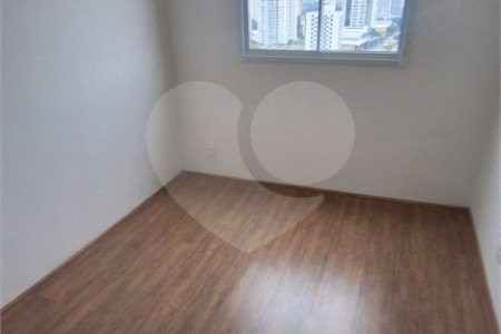 Apartamento à venda com 2 quartos em Parque Industrial Tomas Edson, São Paulo, SP