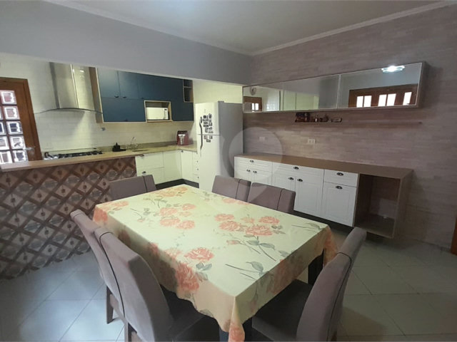 Sobrado à venda com 3 quartos, sendo 1 suíte,  em Jardim Prudência, São Paulo, SP