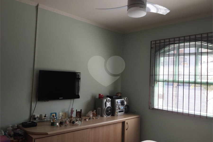 Sobrado à venda com 3 quartos em Vila Irmãos Arnoni, São Paulo, SP