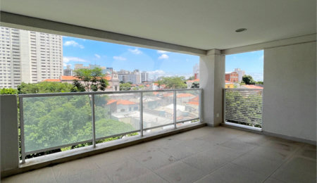 Apartamento à venda com 3 quartos, sendo 1 suíte,  em Aclimação, São Paulo, SP