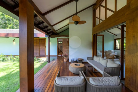 Casa à venda com 4 suítes, no Centro / Arraial D'ajuda, Porto Seguro, BA