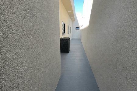 Casa à venda com 3 quartos, sendo 1 suíte,  em Parque Residencial Quinta da Lagoa, Três Lagoas, MS