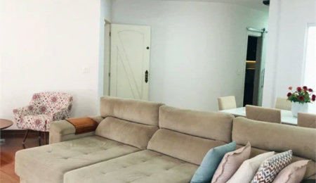 Casa Térrea à venda com 3 quartos, sendo 1 suíte,  em Jardim Londrina, São Paulo, SP