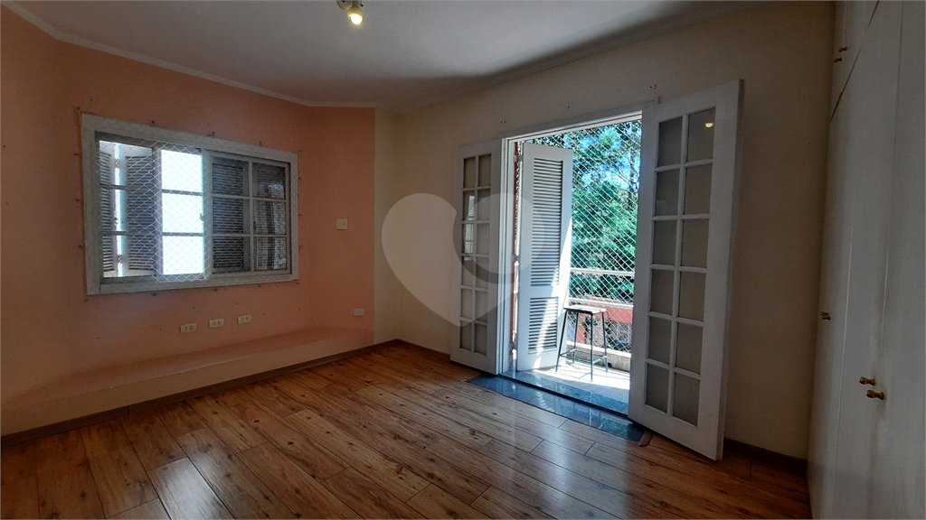 Casa de Vila à venda com 4 quartos, sendo 2 suítes, em Granja Julieta, São Paulo, SP