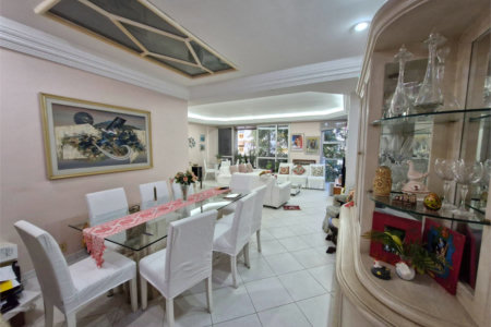Apartamento à venda com 4 quartos, sendo 2 suítes,  em Tijuca, Rio de Janeiro, RJ