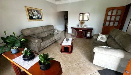 Casa à venda com 3 quartos, sendo 1 suíte,  em Vila São José, Itapetininga, SP