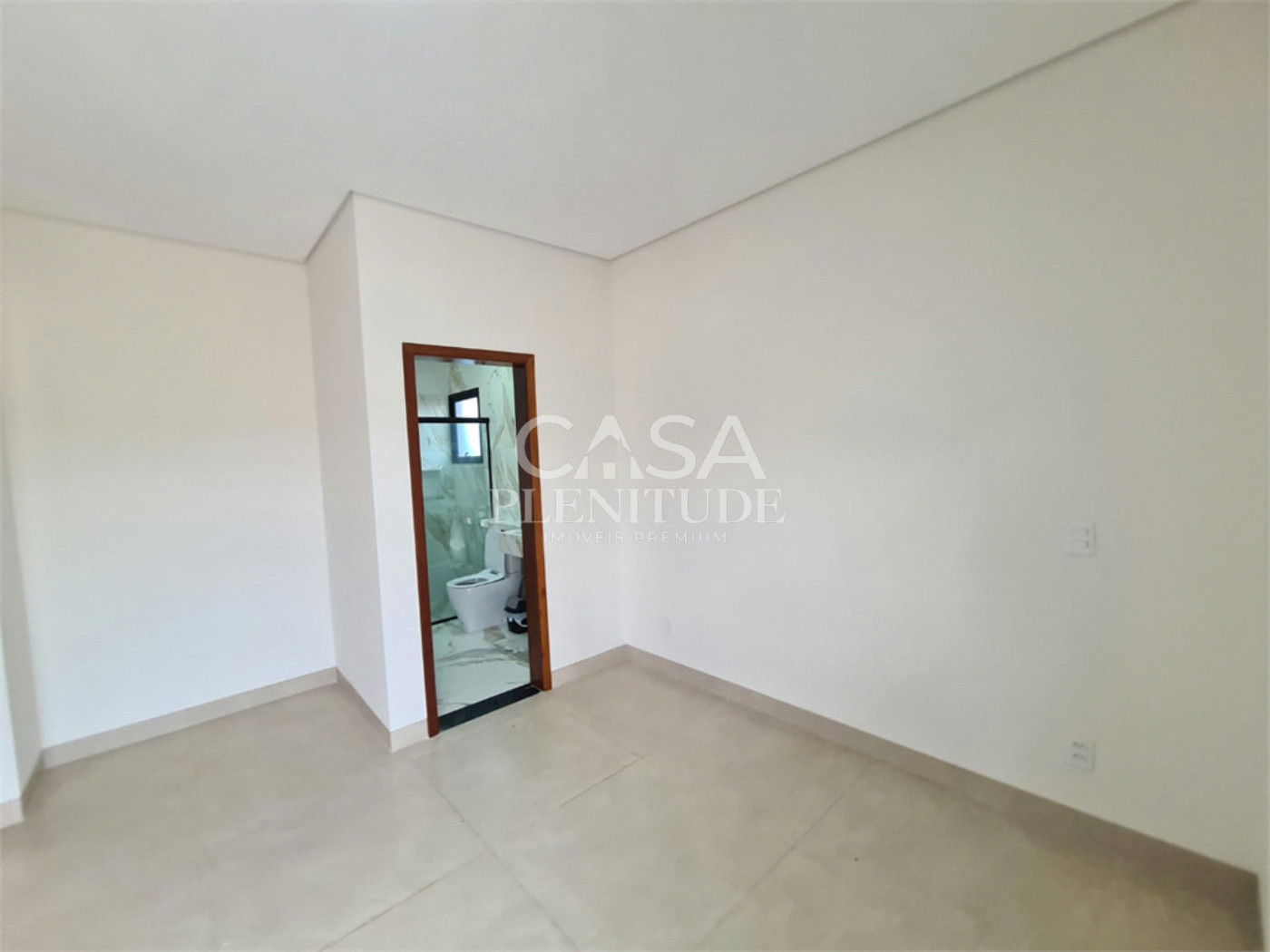 Casa em condomínio à venda com 5 quartos, sendo 3 suítes, em Wanel Ville, Sorocaba, SP