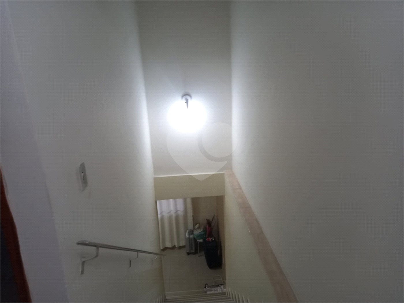 Sobrado à venda com 4 quartos, sendo 1 suíte, em Jardim Peri, São Paulo, SP