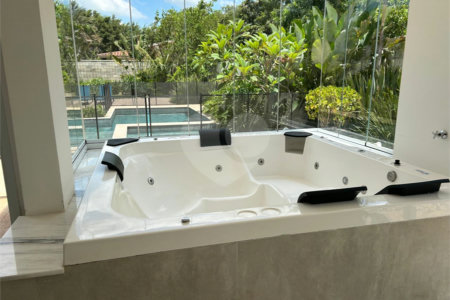 Casa à venda com 5 quartos, sendo 4 suítes,  no condomínio Residencial Vila do Itamaraca, Valinhos - SP