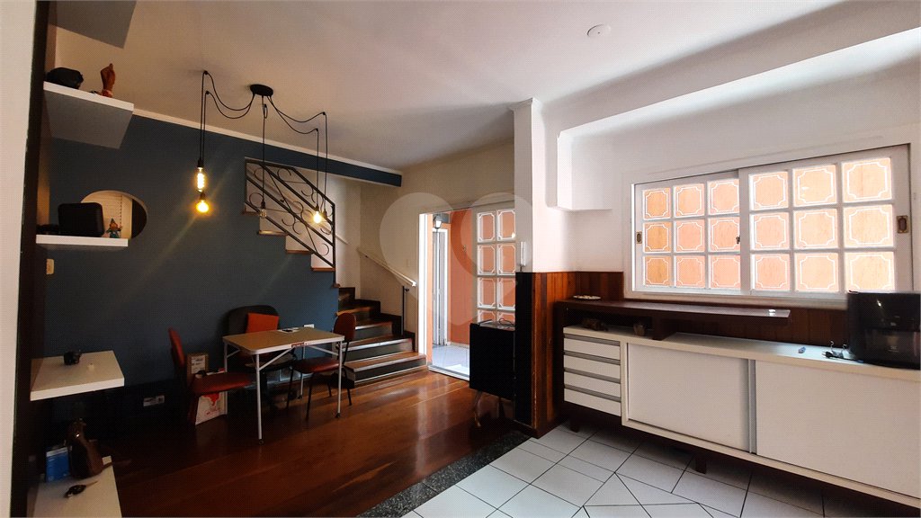 Casa de Vila à venda com 4 quartos, sendo 2 suítes, em Granja Julieta, São Paulo, SP