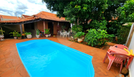 Casa à venda com 4 quartos, sendo 1 suíte,  em Jardim Nova Época, Araraquara, SP