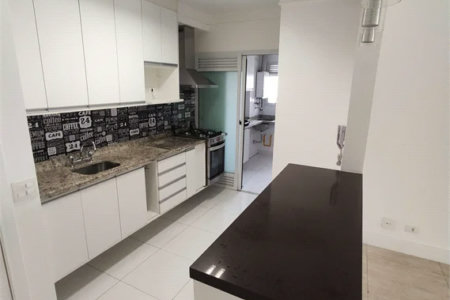 Apartamento à venda ou para alugar com 3 quartos, sendo 1 suíte, em Parque Reboucas, São Paulo, SP
