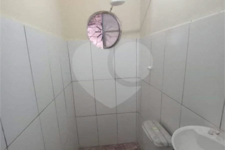 Casa à venda com 3 quartos em Santíssimo, Rio de Janeiro, RJ
