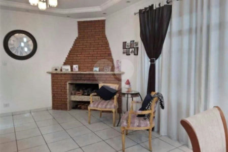 Casa à venda com 3 quartos, sendo 2 suítes, em Jardim Paulista, Atibaia, SP