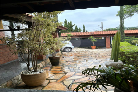Casa à venda com 3 quartos em Jardim Tupã, São Paulo, SP