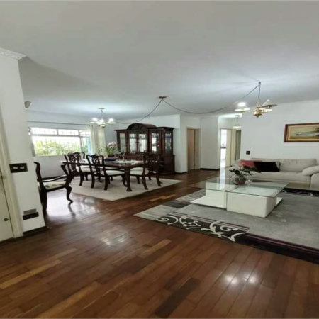 Sobrado à venda com 6 quartos, sendo 2 suítes, em Vila Romana, São Paulo, SP