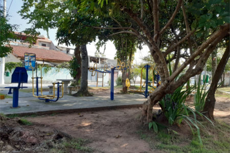 Casa Térrea à venda com 4 quartos em Vila Ernesto, São Paulo, SP