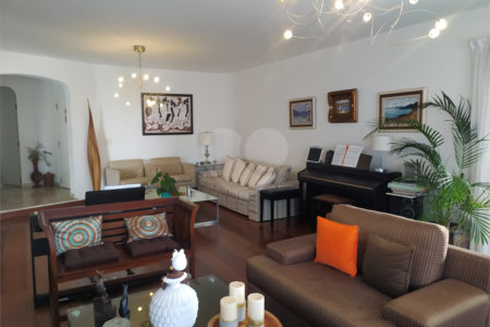 Apartamento à venda com 4 suítes em Jardim Marajoara, São Paulo, SP