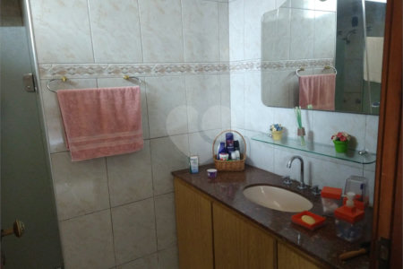 Casa à venda com 3 quartos, sendo 1 suíte, em Chácara São João, São Carlos, SP