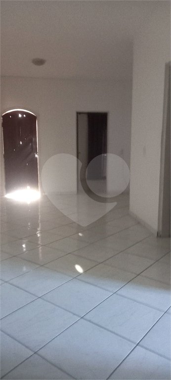 Sobrado à venda com 8 quartos, sendo 2 suítes,  em Vila Suissa, Mogi das Cruzes, SP