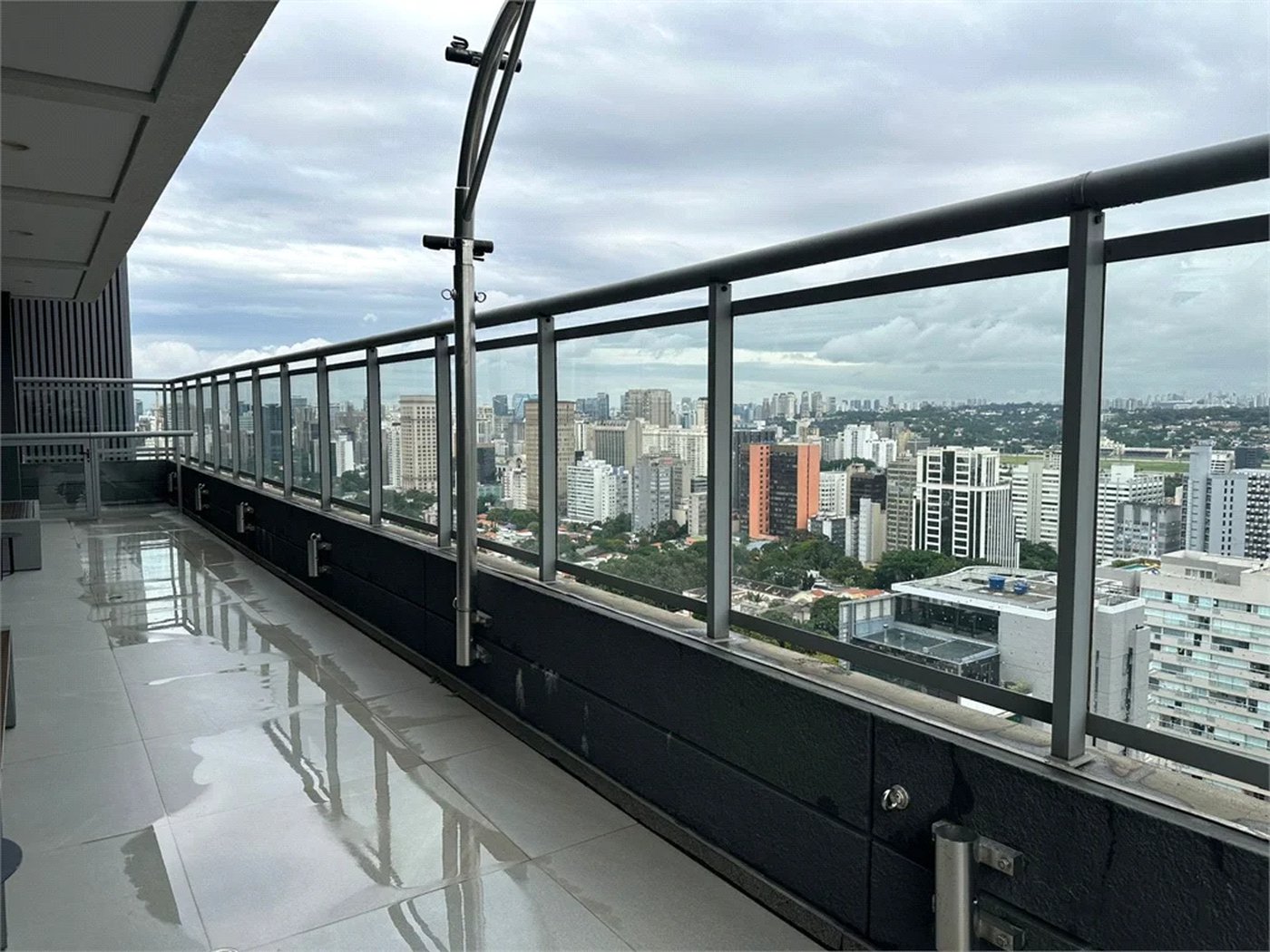 Apartamento à venda ou para alugar com 1 suíte em Pinheiros, São Paulo, SP