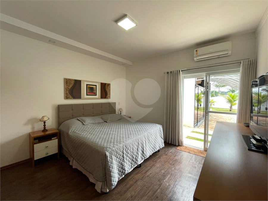 Casa à venda com 3 suítes no condomínio Village Ipanema I, Araçoiaba da Serra - SP