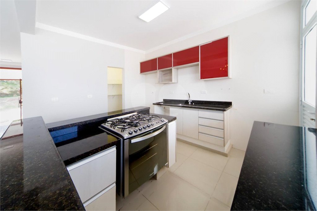 Casa à venda com 4 quartos, sendo 3 suítes,  no condomínio Parque Esplanada, Votorantim - SP