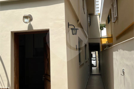 Sobrado à venda com 3 quartos, sendo 1 suíte, em Chácara Santo Antônio, São Paulo, SP