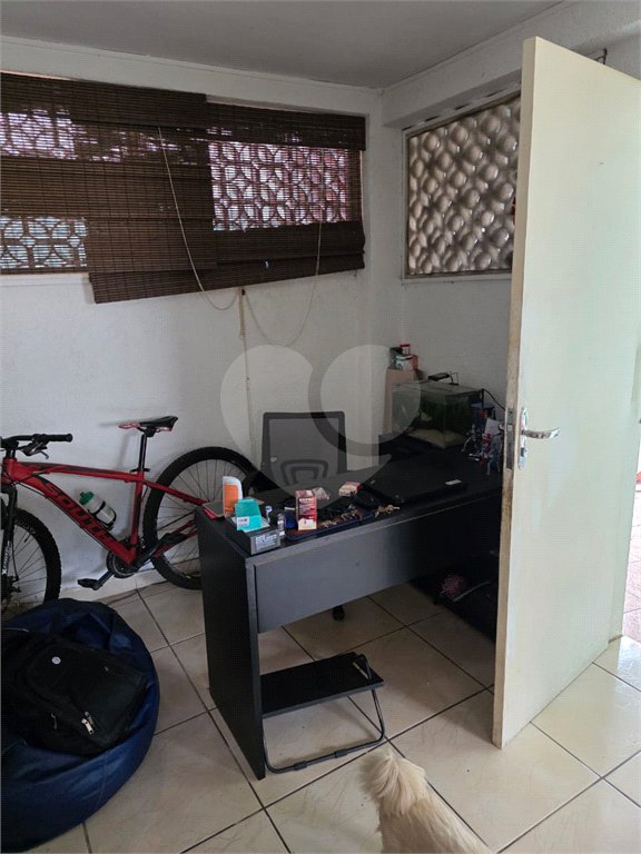Casa à venda com 3 quartos em Horto, São Paulo, SP