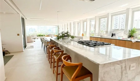 Apartamento à venda com 4 suítes em Vila Cordeiro, São Paulo, SP