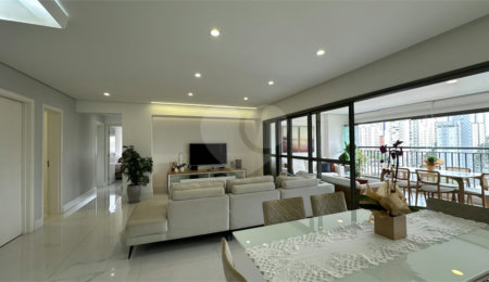 Apartamento à venda com 3 suítes em Jardim Prudência, São Paulo, SP